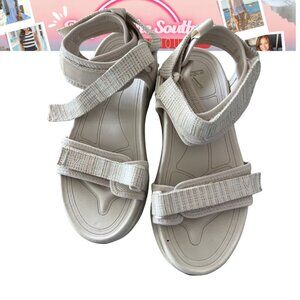 Vionic Walk Max Wanderer Cream Sandals Women's Size 7 Arch Support Orthotic